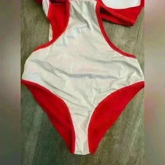 Cupshe Red Cutout One Piece Swimsuit with molded cups - Picture 4 of 10